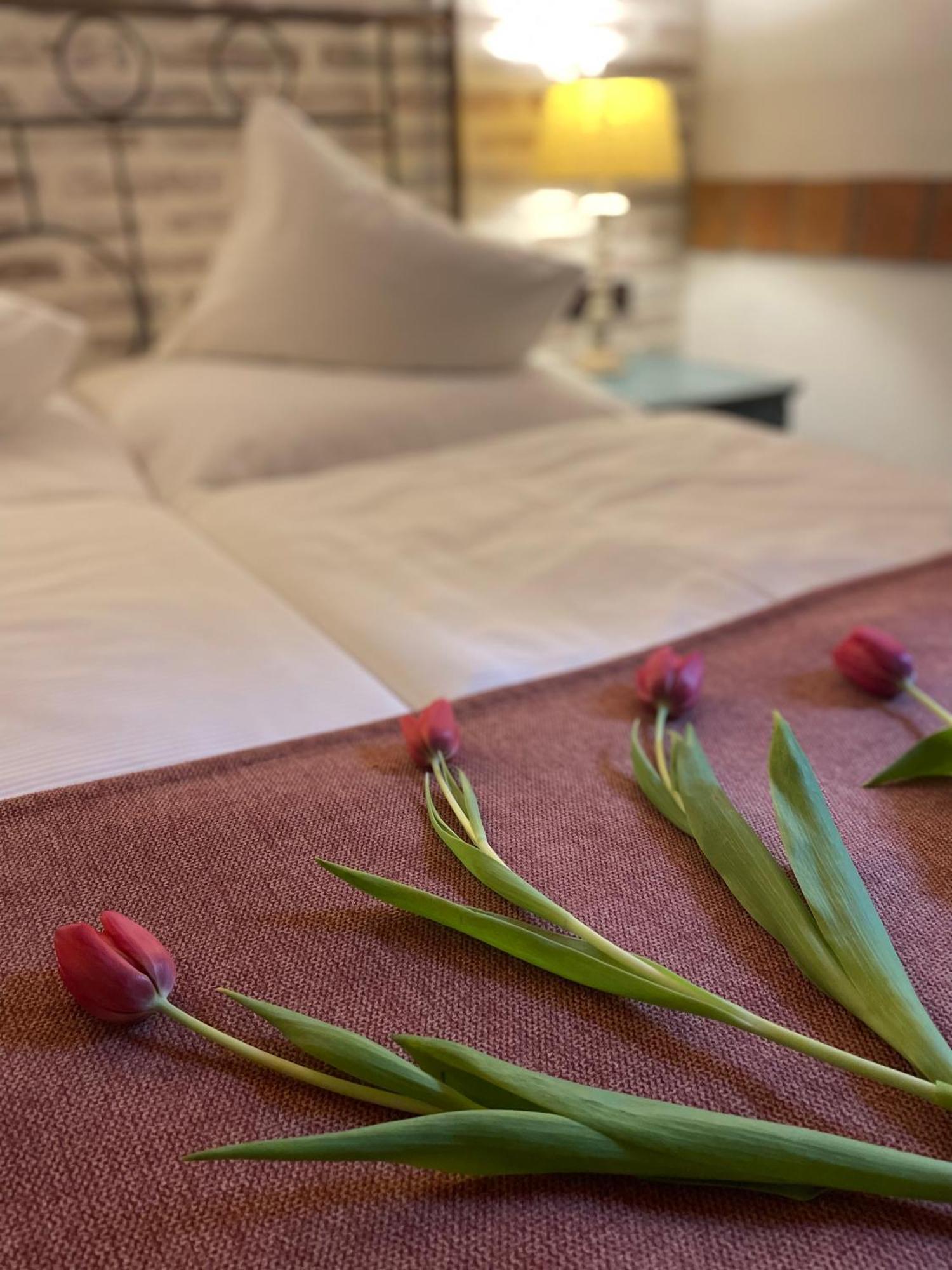Romantik Hotel U Raka Прага Экстерьер фото