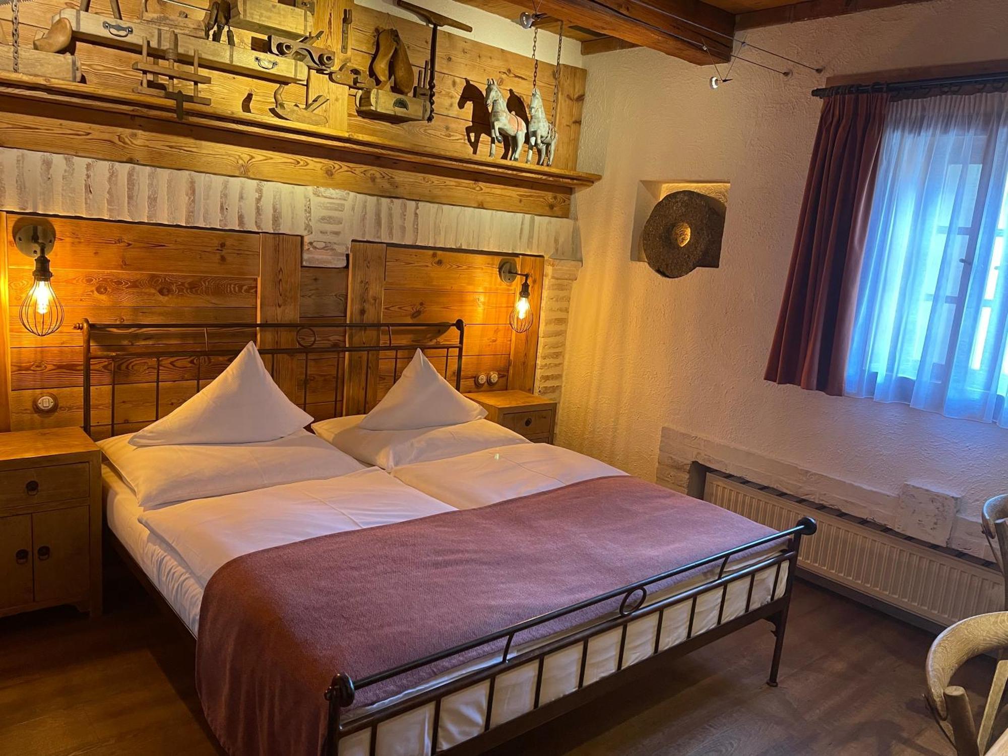 Romantik Hotel U Raka Прага Экстерьер фото