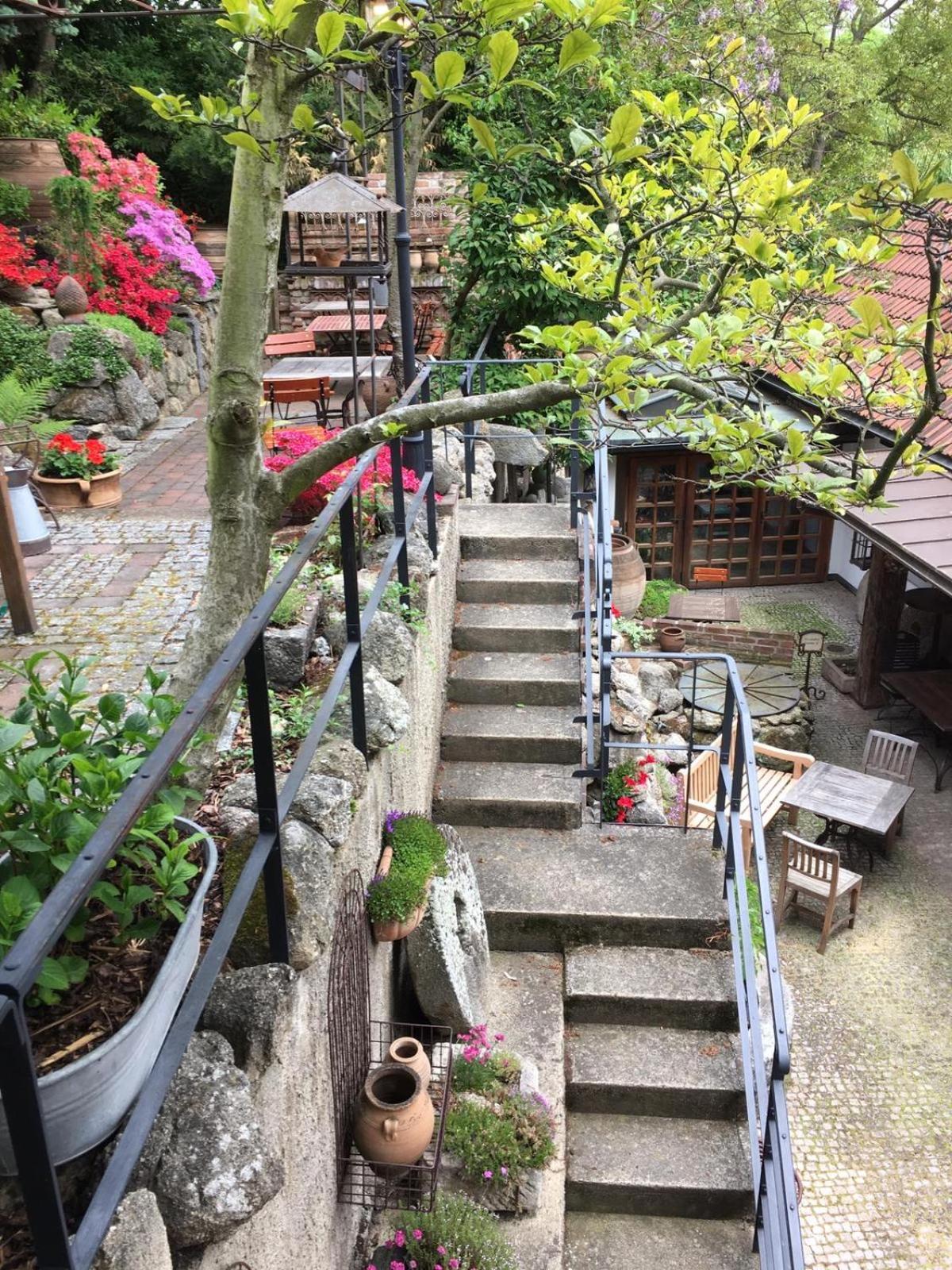 Romantik Hotel U Raka Прага Экстерьер фото