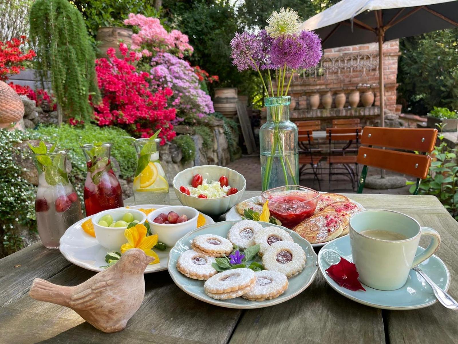 Romantik Hotel U Raka Прага Экстерьер фото
