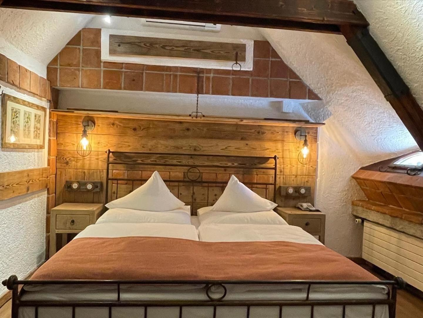 Romantik Hotel U Raka Прага Экстерьер фото