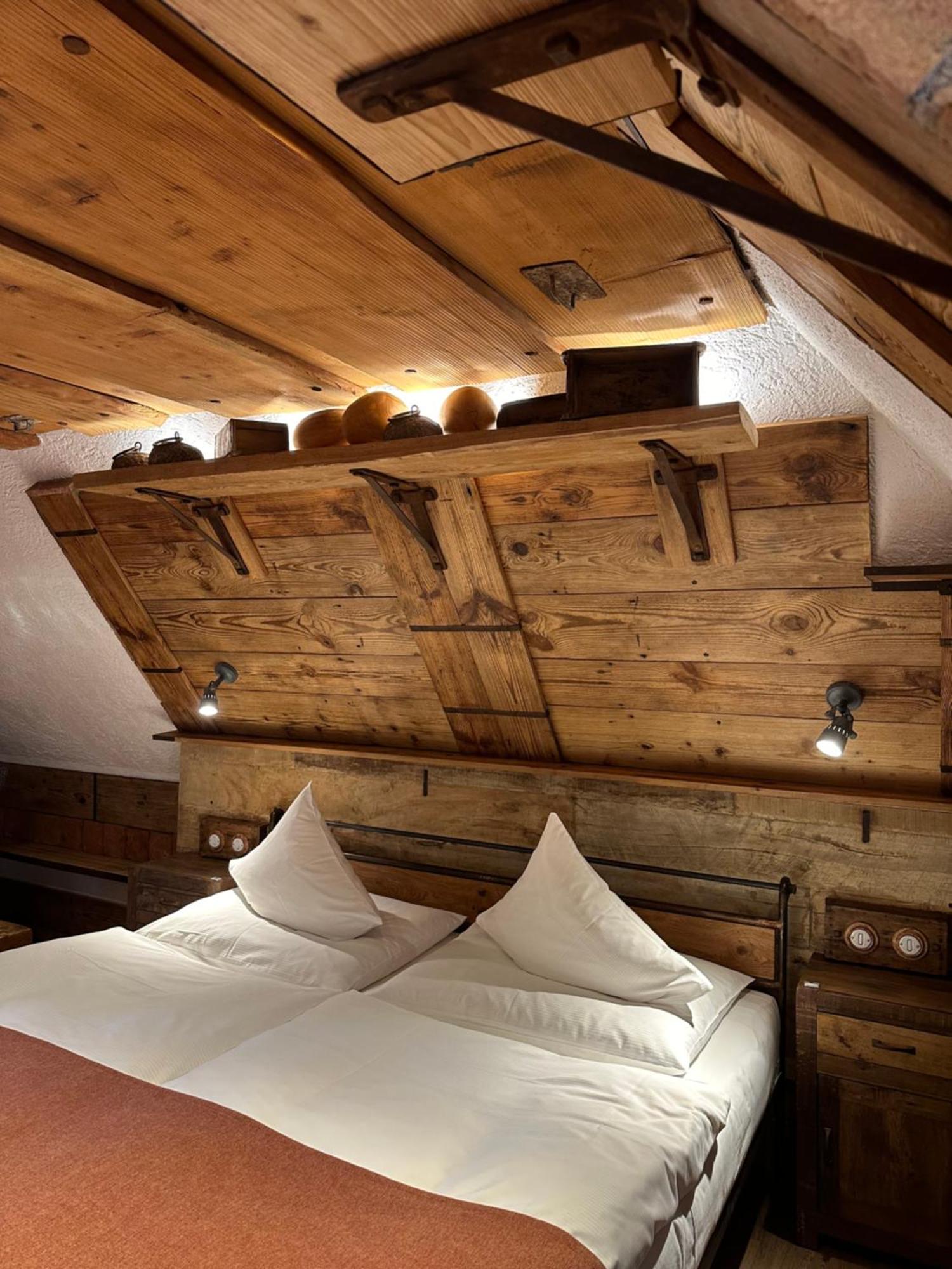 Romantik Hotel U Raka Прага Экстерьер фото