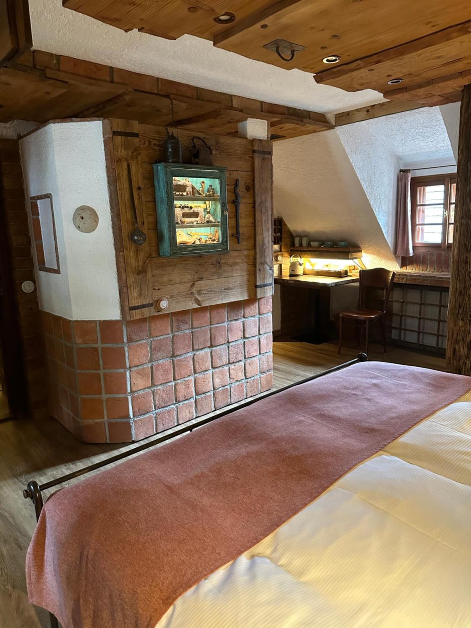 Romantik Hotel U Raka Прага Экстерьер фото